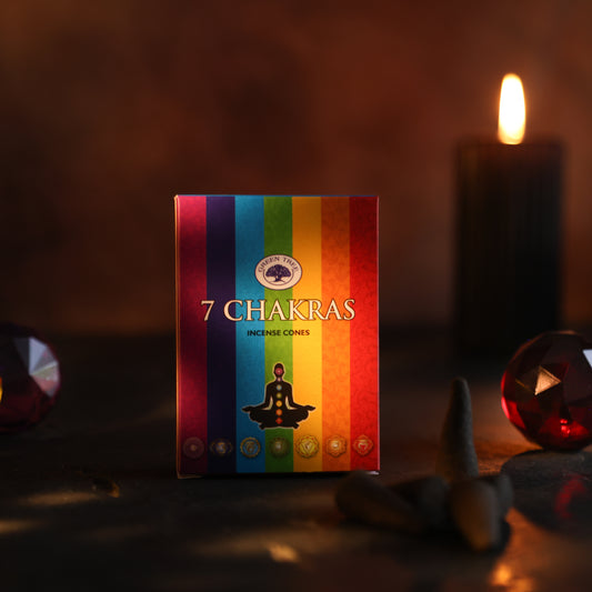 **7 Chakra's Wierook Kegels - Versterk je Spirituele Energie**
Ervaar de harmonieuze energie van de 7 chakra's met onze zorgvuldig samengestelde wierook kegels. Deze set van 10 kegels, ieder met een brandduur van ongeveer 20 minuten, biedt je de perfecte gelegenheid om te mediteren, te ontspannen of simpelweg je ruimte te verfrissen.
**Spiritueel Gebruik**
De chakra's, de energiecentra van ons lichaam, zijn essentieel voor ons welzijn en spirituele ontwikkeling. Elke wierook kegel in deze set is speciaal