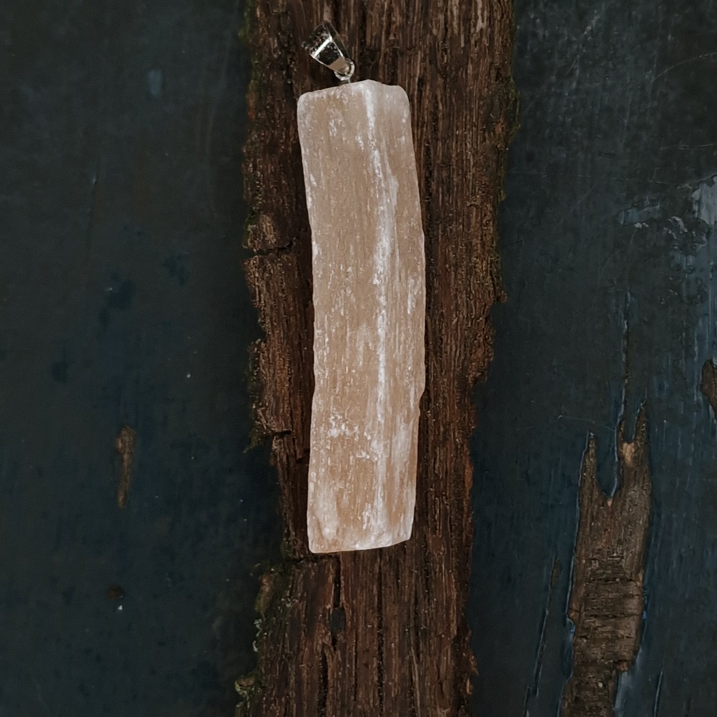 Oranje seleniet ruw edelsteenhanger - Wild Wicked & Free