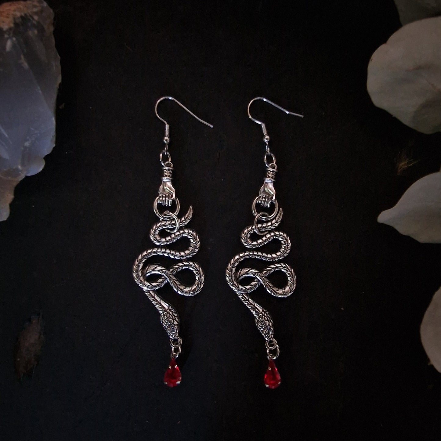 Snake Hand Oorbellen, Vintage Sieraden, Gothic, Heks, Alternatief, Cobra, Rood Acryl Dangle Oorbellen, westerse Kwastje Oorbellen