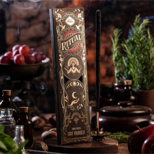 Wierookstokjes in diverse geuren voor rituelen en ontspanning