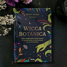 Afbeelding in Gallery-weergave laden, Wicca Botanica

