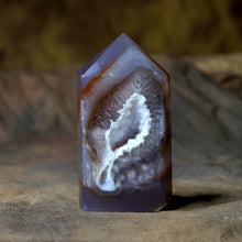 Afbeelding in Gallery-weergave laden, Druzy Agaat toren
