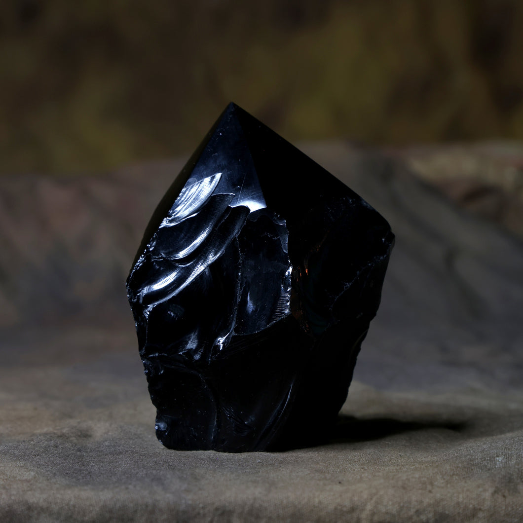 Obsidiaan zwart magische steen wicca