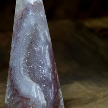 Afbeelding in Gallery-weergave laden, Agaat  Obelisk Druzy
