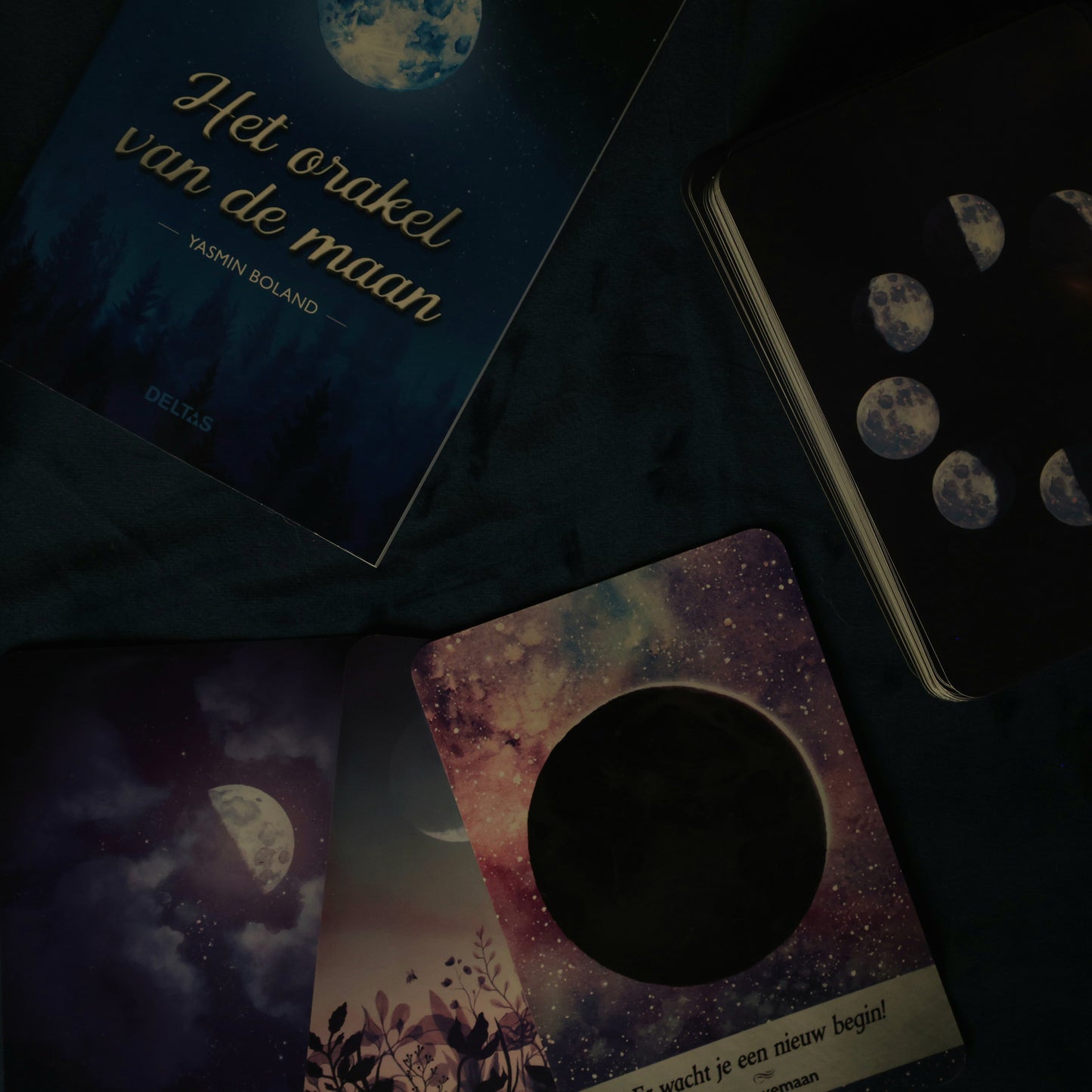 Het orakel van de maan boek en kaartenset