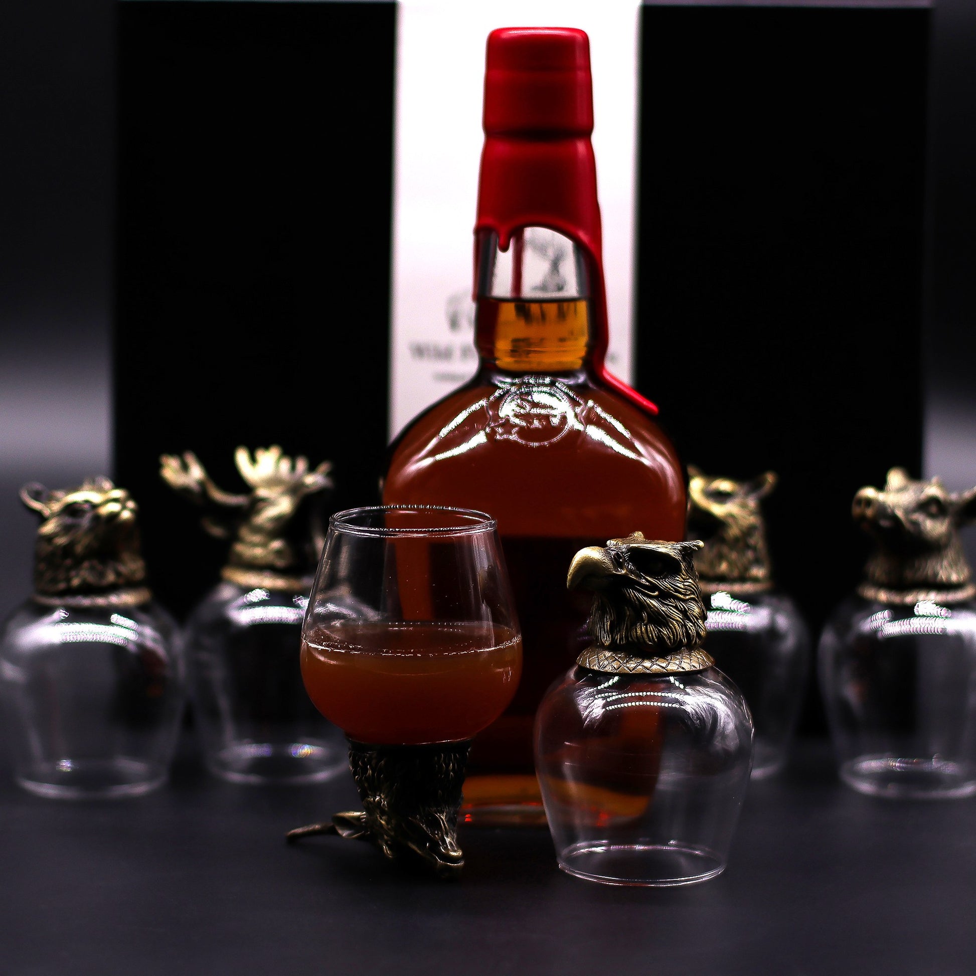 Premium glazenset met zes messing boswezens, uniek cadeau voor natuurliefhebbers en whiskyfans