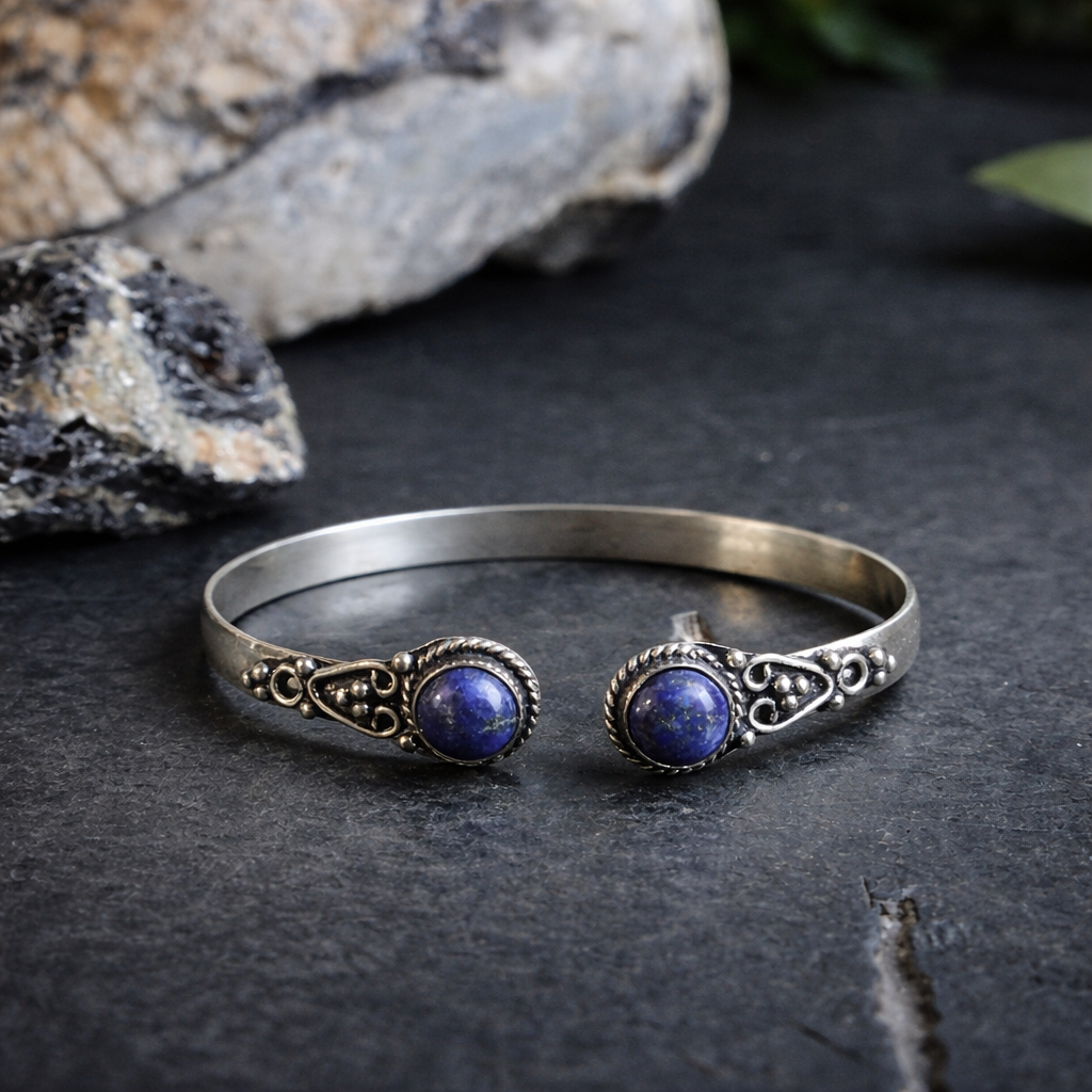 Manchet armband met Lapis Lazuli steen zilverkleurig verstelbaar