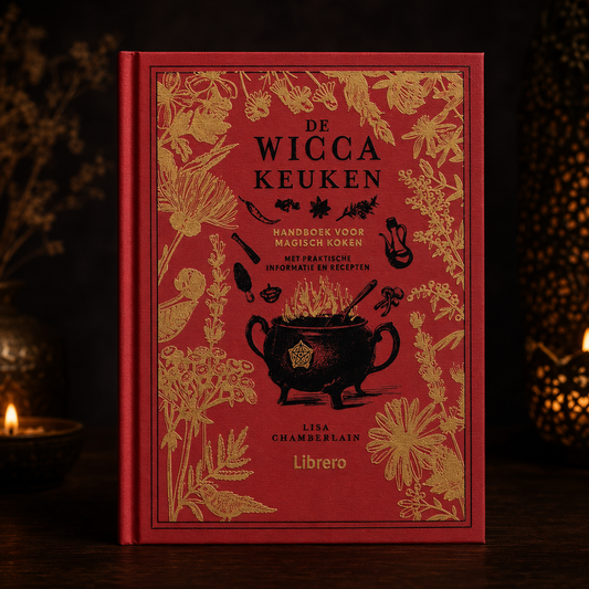 De Wicca Keuken boek van Lisa Chamberlain met rode cover en gouden details over magisch koken en keukenhekserij