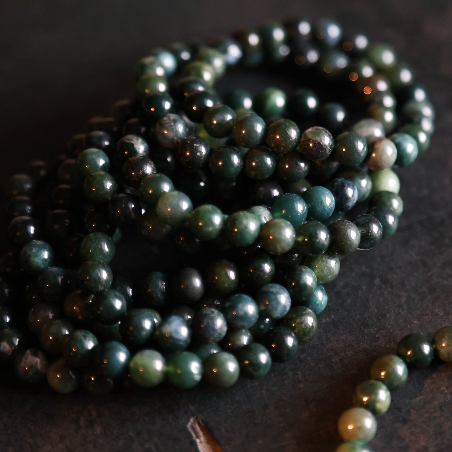 Groene Mosagaat kogelarmband 8mm, elastisch, spirituele armband voor balans en natuurverbinding.