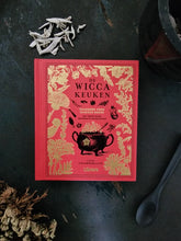 Load image into Gallery viewer, De wicca keuken, boeken, wild wicked and free
