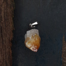 Load image into Gallery viewer, Gebrande Amethist edelsteenhanger
