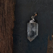 Charger l&#39;image dans la galerie, Bergkristal hanger sieraad zilver
