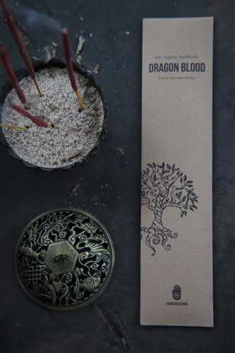 natuurlijke wierook stokjes fair trade india handgerold paropakaram dragon blood
